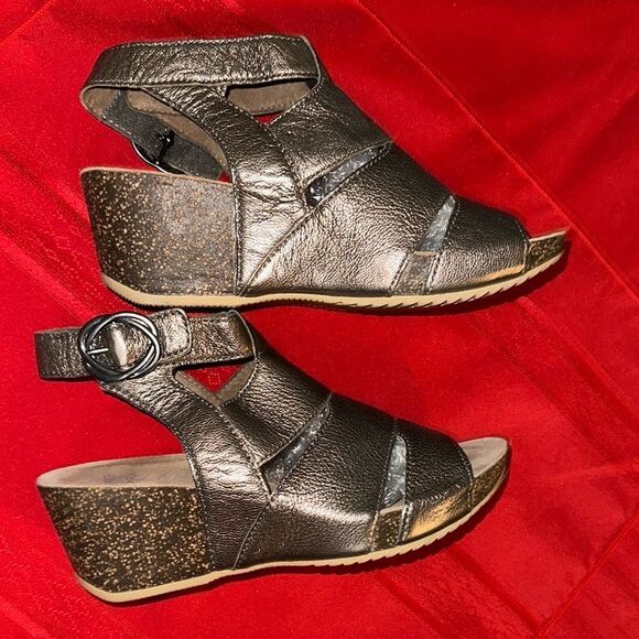DANSKO Metallic Bronze Open-Toe Wedge Sandals Size 36 - Picture 7 of 11